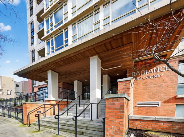 6888 Cooney Rd #1010, Richmond, BC V6Y 0E1