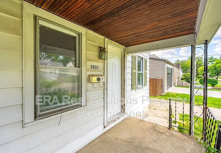 7032 La Boiteaux Ave — Photo 4