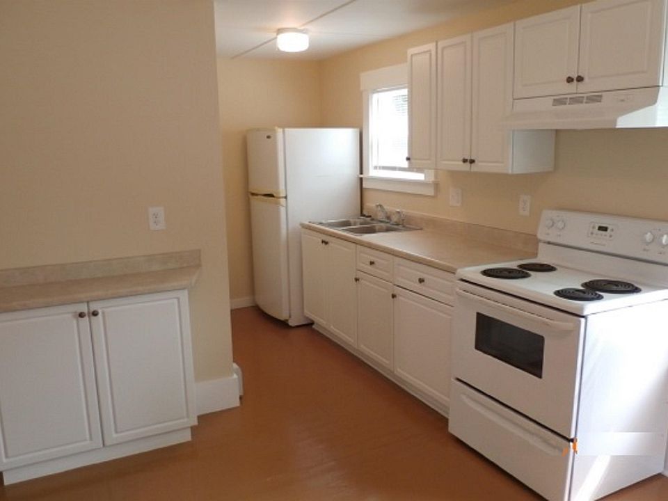 25 River St Hillsborough NH Zillow