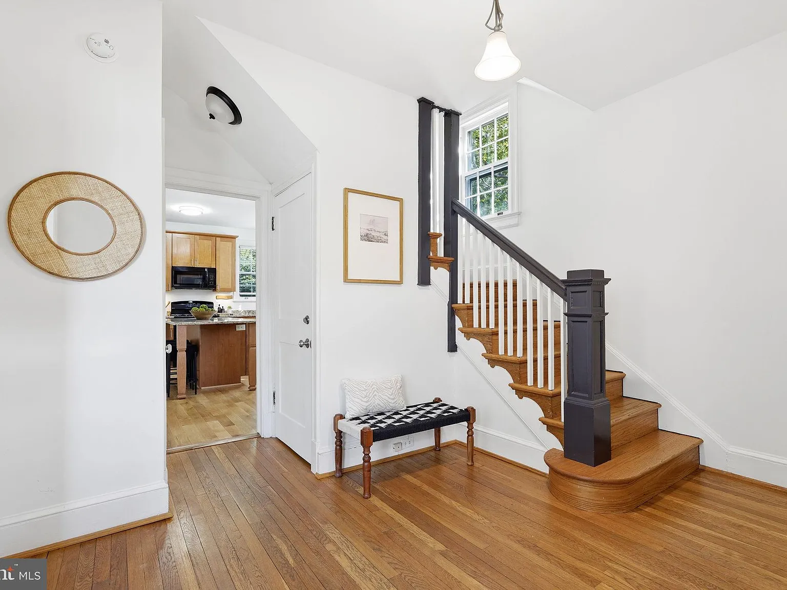4 bed, 3.0 bath, 2522 sqft, $4,000 — Photo 3