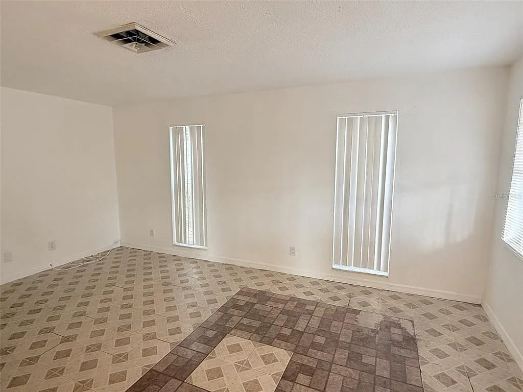 1 bed, 1.0 bath, 700 sqft, $1,125 — Photo 4