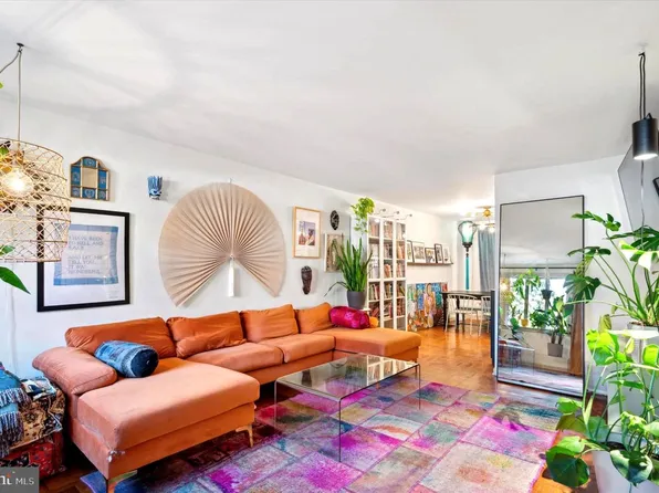 4572 Manayunk Ave, Philadelphia, PA 19128