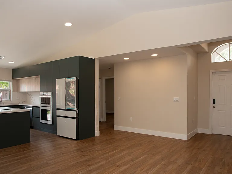 11252 NW 58th Ter — Photo 12