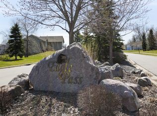 1833 Voyager Ct, Centerville, MN 55038