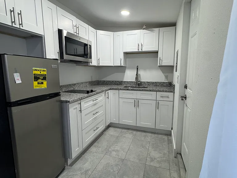 4111 Carson St NE — Photo 13