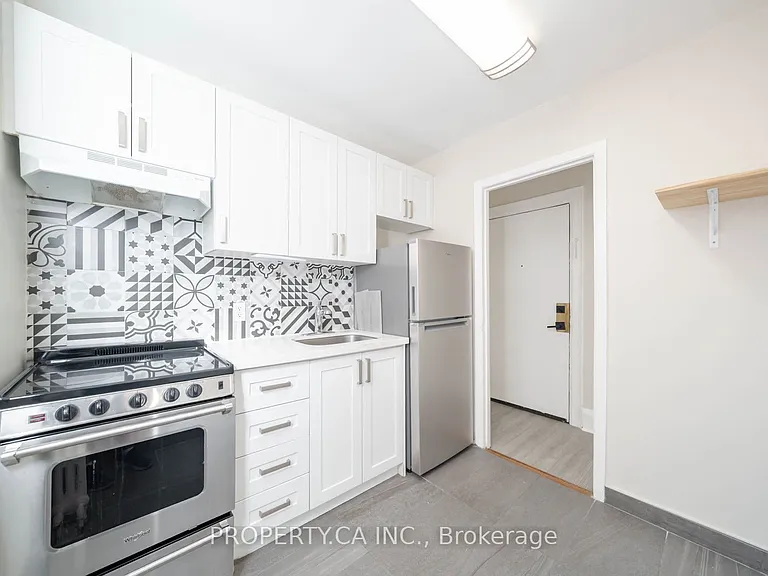 781 Saint Clair Ave W #3 — Photo 5