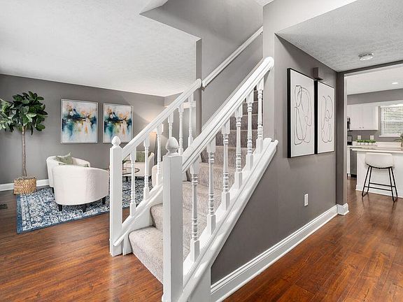 5th image of 770 Oaks Edge Dr
