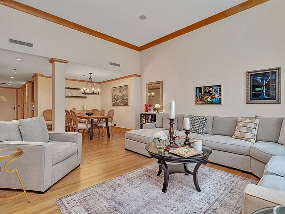 5th image of 680 N Lake Shore Dr APT 207