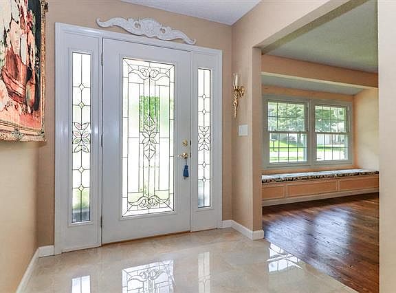 2nd image of 2923 Piney Pointe Dr