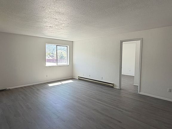 5th image of 2015 Blake Ave APT 19