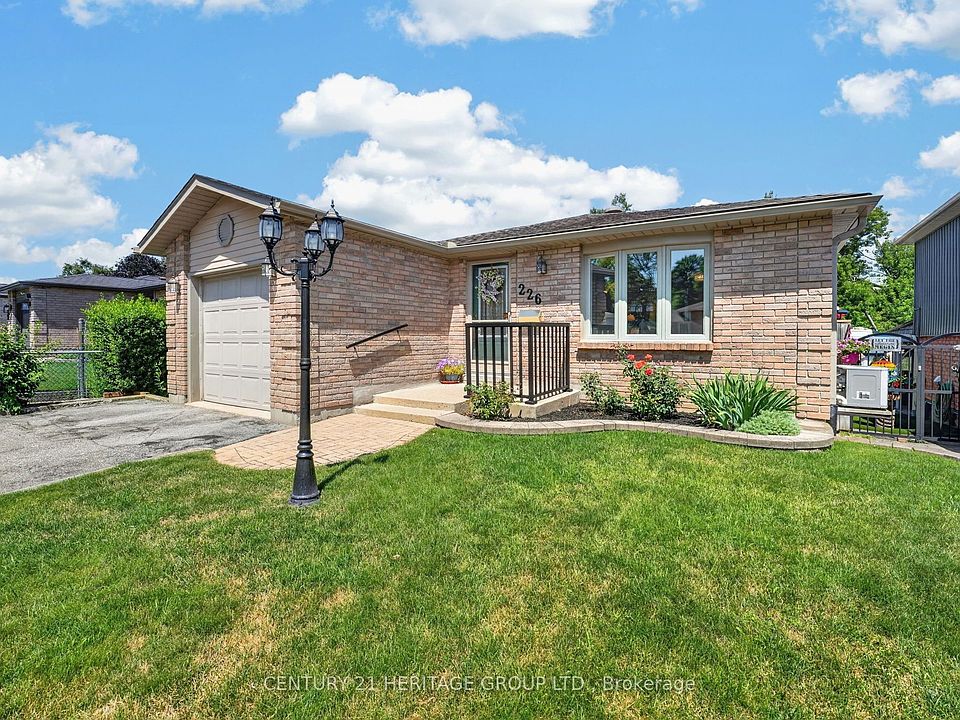 1st image of 226 Lillian Cres