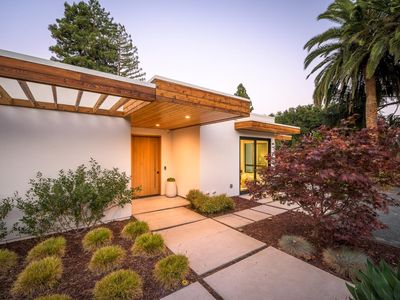 559 S El Monte Ave, Los Altos, CA, 94022
