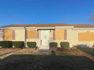 1423 Andrews Dr, Cahokia, IL 62206
