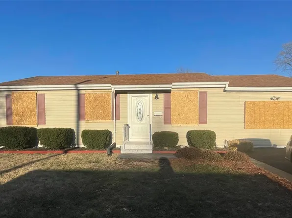1423 Andrews Dr, Cahokia, IL 62206