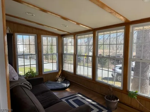 102 Oak Ln, Vernon Twp., NJ 07422