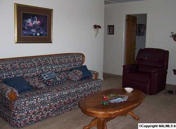 4th image of 940 Sardis Dr