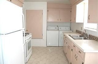 2nd image of 1020 W Plaza Dr