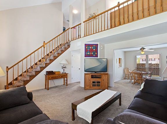 3rd image of 1737 W Portsmith Ln
