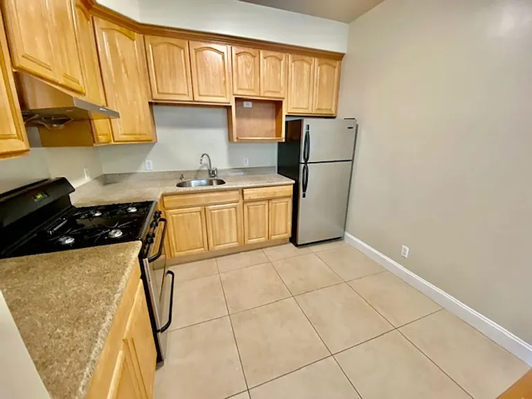 1013 Fair Oaks Ave. — Photo 10