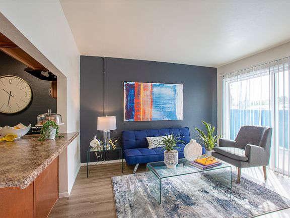 5th image of 3201 E Seneca St APT 111