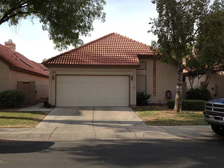 4648 W Harrison St — Photo 2