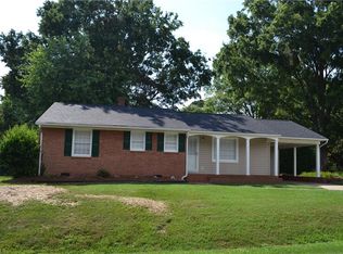 606 N 7th Ave, Mayodan, NC 27027