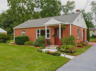 24 Woodford Dr, Bloomfield, CT 06002