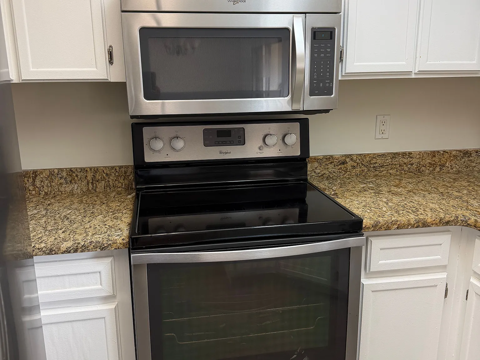 2 bed, 2.0 bath, 1200 sqft, $2,250 — Photo 3