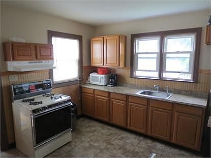 3rd image of 649 Somerset St
