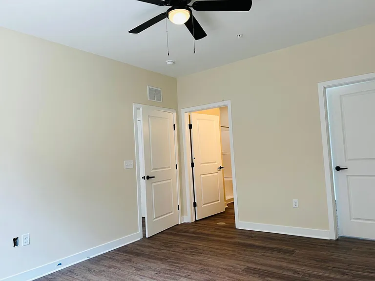 222 South Blvd — Photo 16