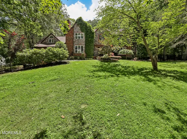 827 Holmdel Road, Holmdel, NJ 07733