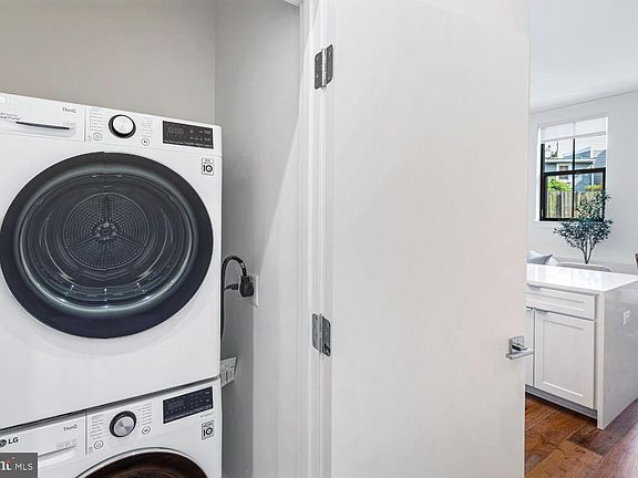 5th image of 1312 King St #103