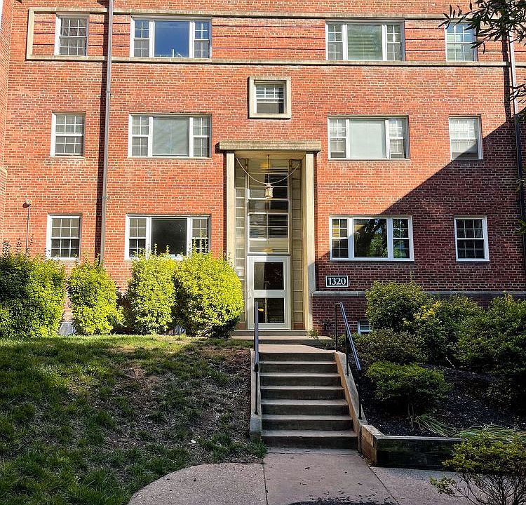 1st image of 1320 Fort Myer Dr