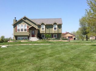 114 S Rosehill Rd, Lone Jack, MO 64070