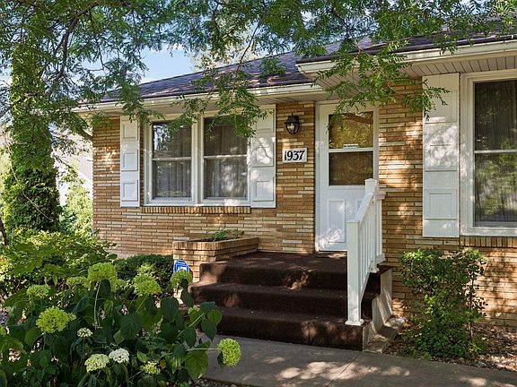 2nd image of 1937 Westwood Cir