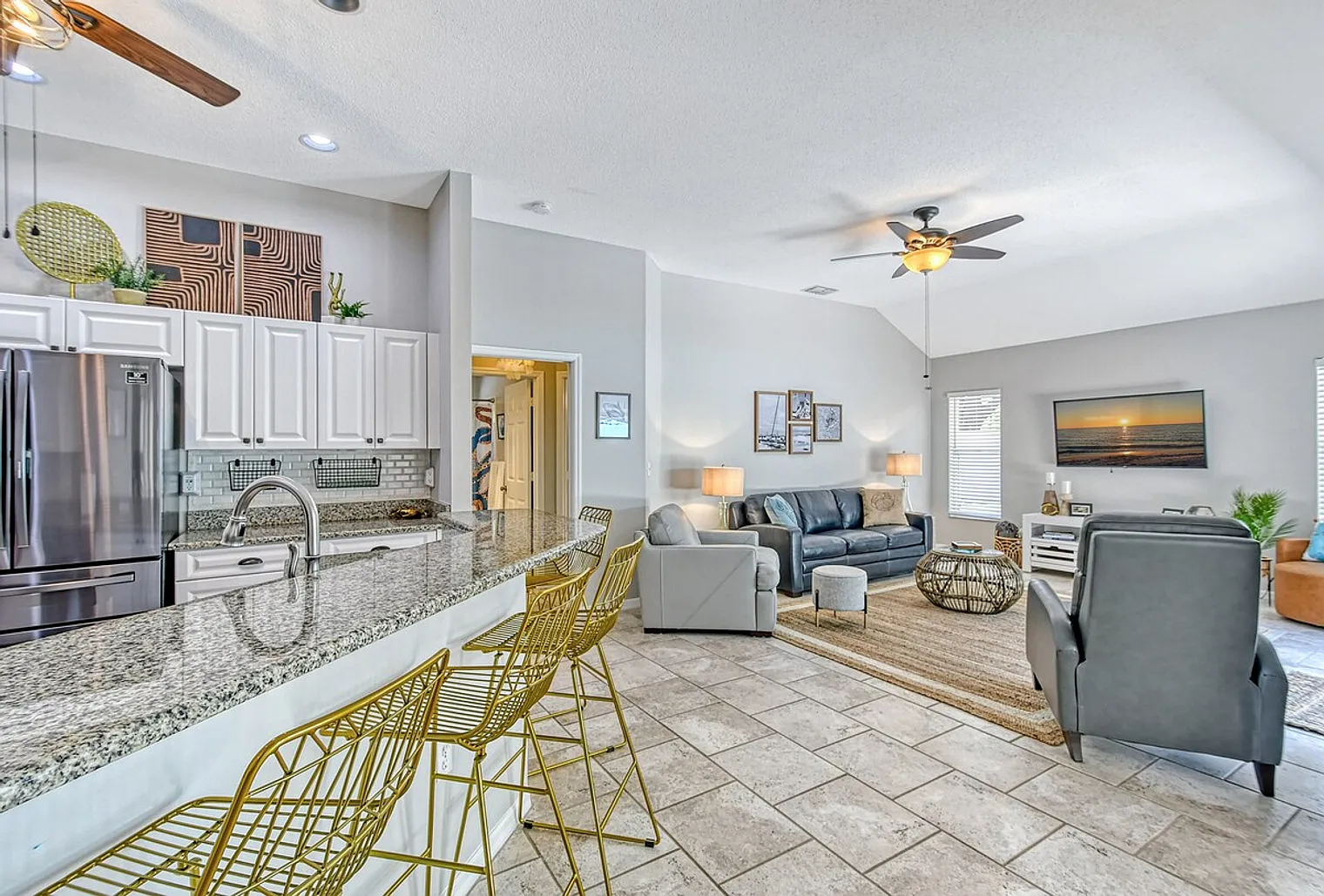 3 bed, 2.0 bath, $5,316 — Photo 3