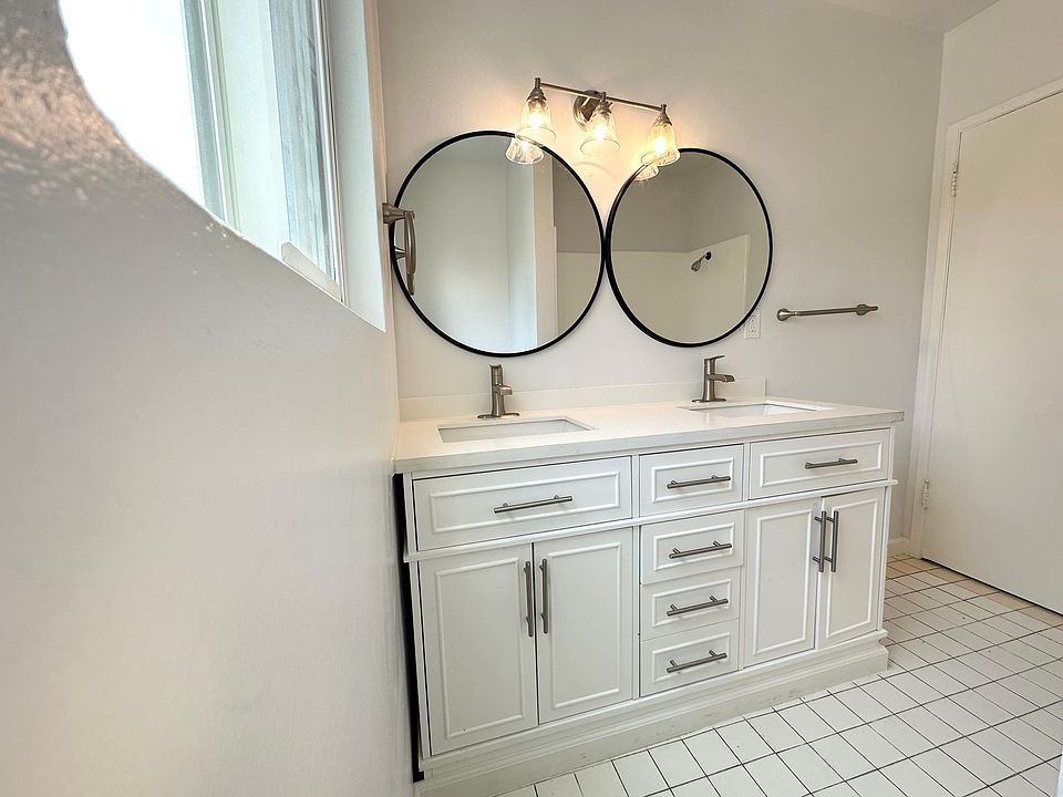 1st image of 13760 Bessemer St #6