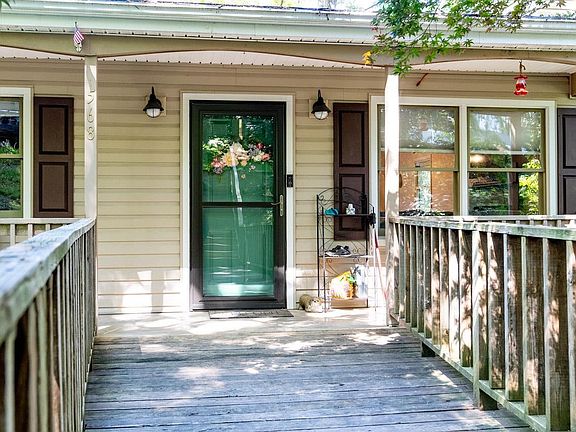 2nd image of 568 Flower Dr