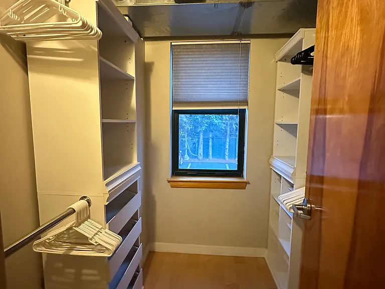 Walk-in closet upper/loft level