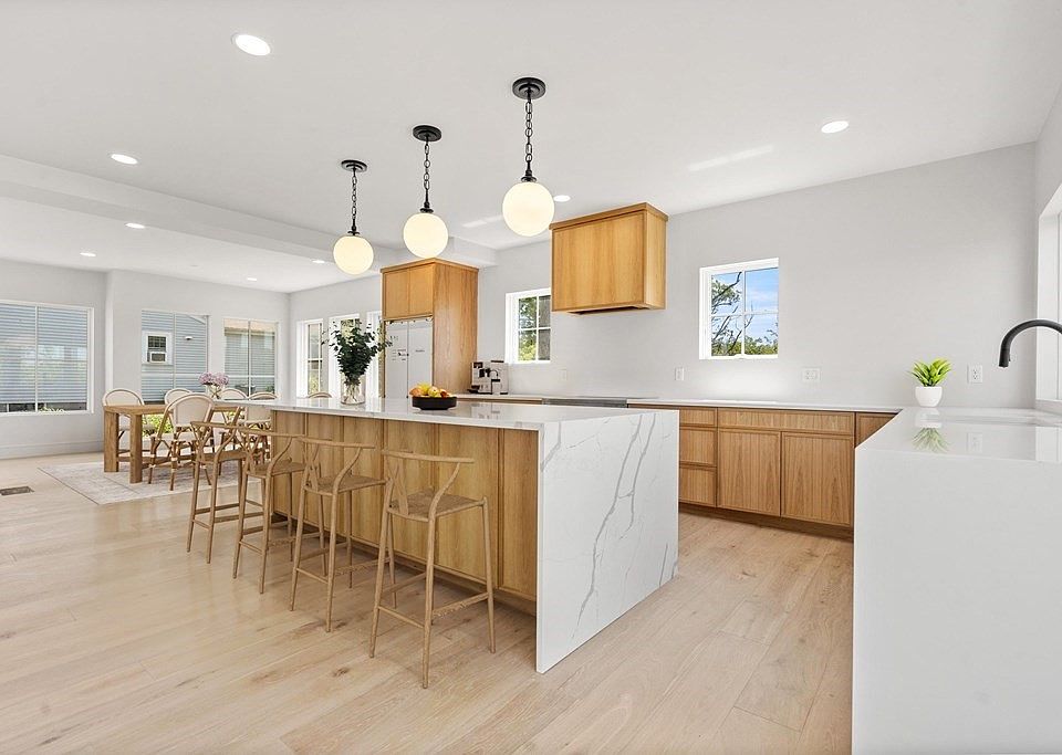 10 Chestnut Pl, Hingham, MA 02043 Zillow