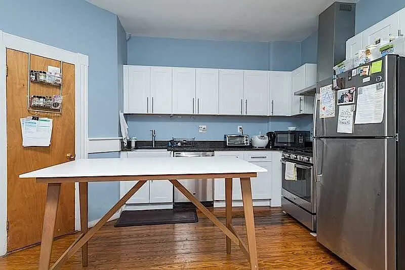 3 bed, $3,950 — Photo 2