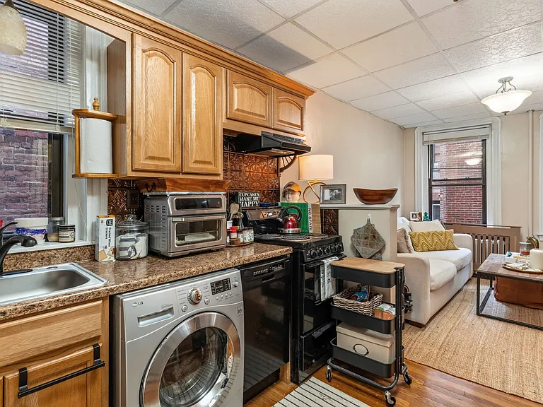 37 Joy St #6 — Photo 5