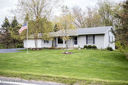 3rd image of 3320 Grand River Dr NE