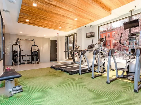 865 Willoughby Avenue image 9 of 13