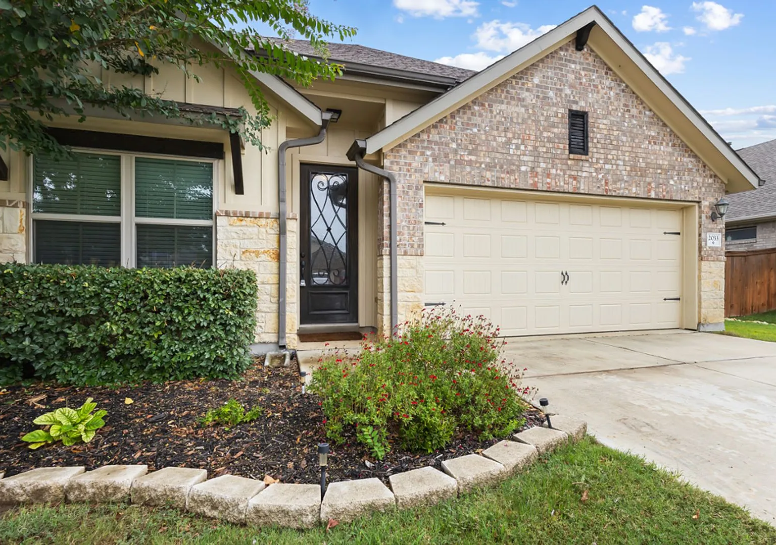 3 Bed 2 Bath home in Bindseil Farms Subdivision — Photo 3