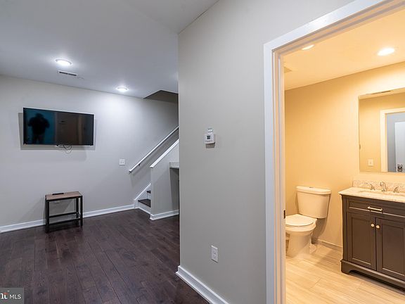 2nd image of 1409 N 15th St Unit 204