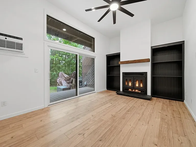 25 Silverton Dr — Photo 14
