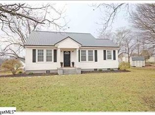 706 N Rutherford Rd, Taylors, SC 29651