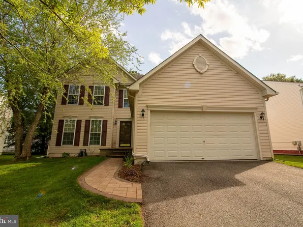 707 Dora Moors Ln, New Castle, DE 19720