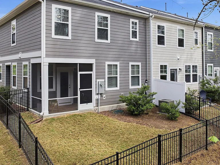 ABODE Reams Pointe